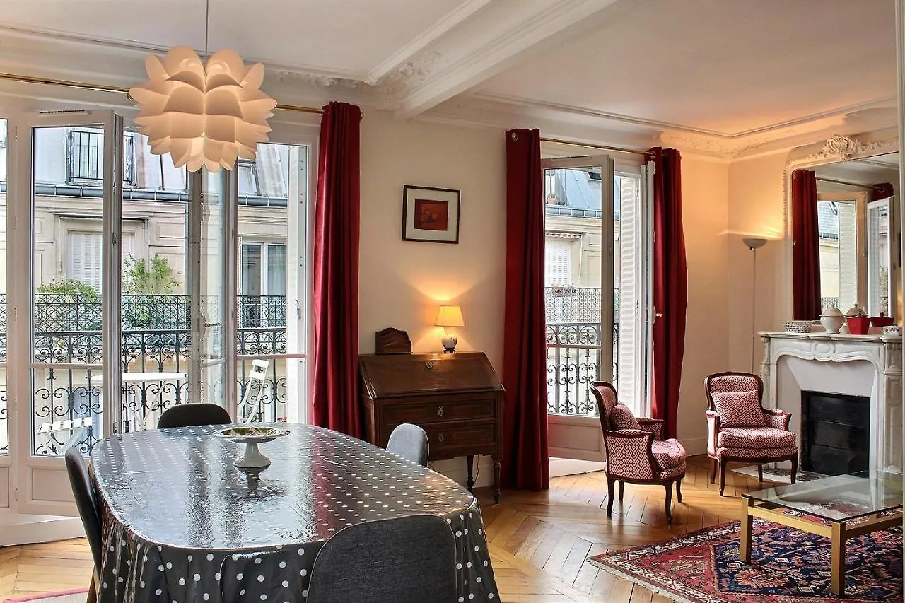 116480 - Appartement 4 Personnes Passy Paris 0*,  Frankrig